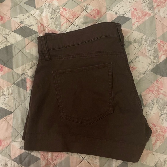 UNIQLO small women’s brown shorts! Barely used - Picture 2 of 3